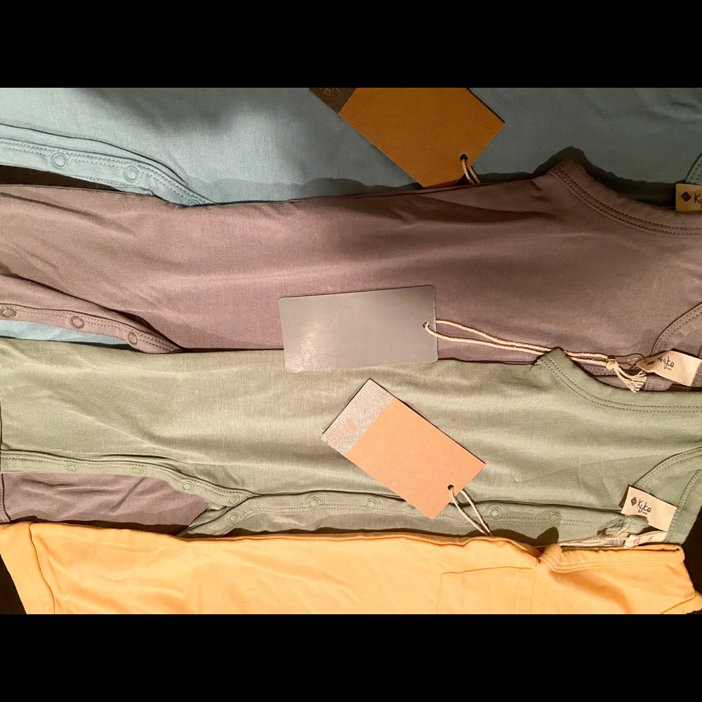 Kyte Rompers - Picture 2 of 3